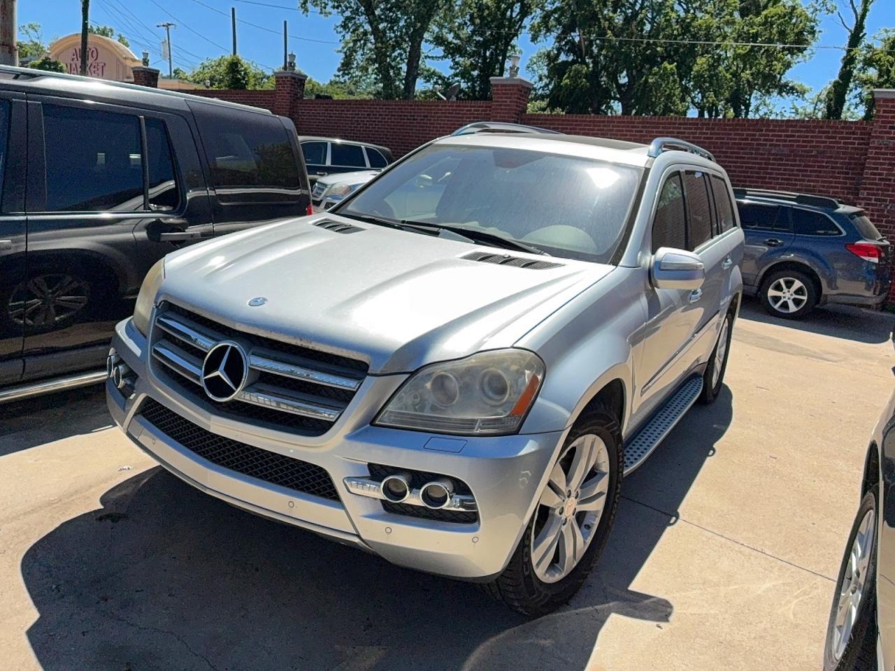 2010 Mercedes-Benz Gl 450 4Matic - Фото 2