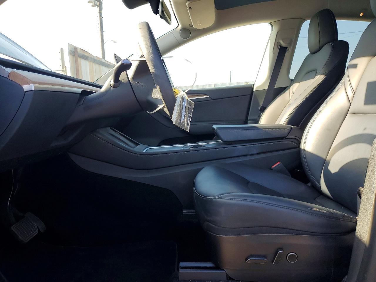 2023 Tesla Model Y - Image 7