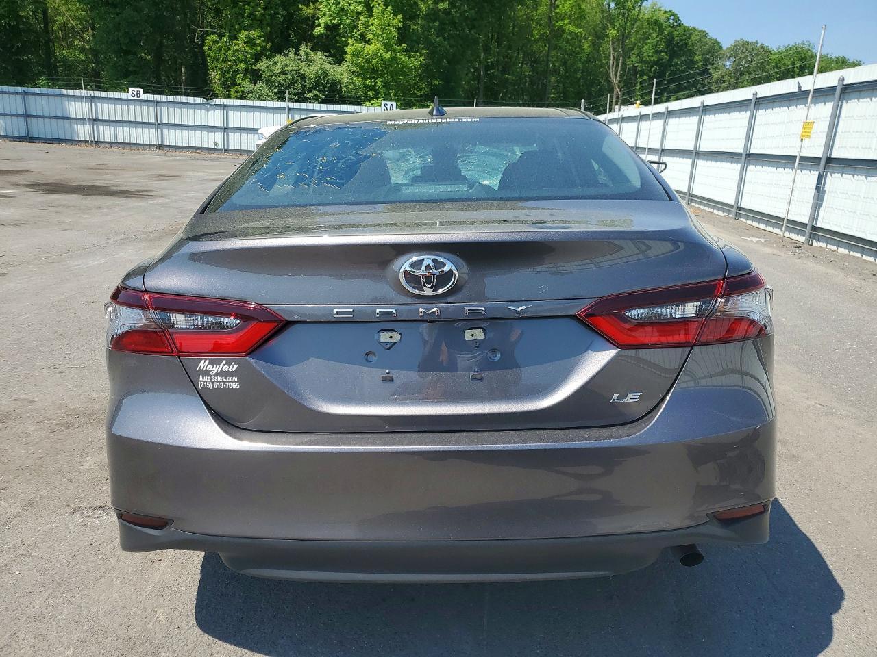 2022 Toyota Camry Le - Image 6