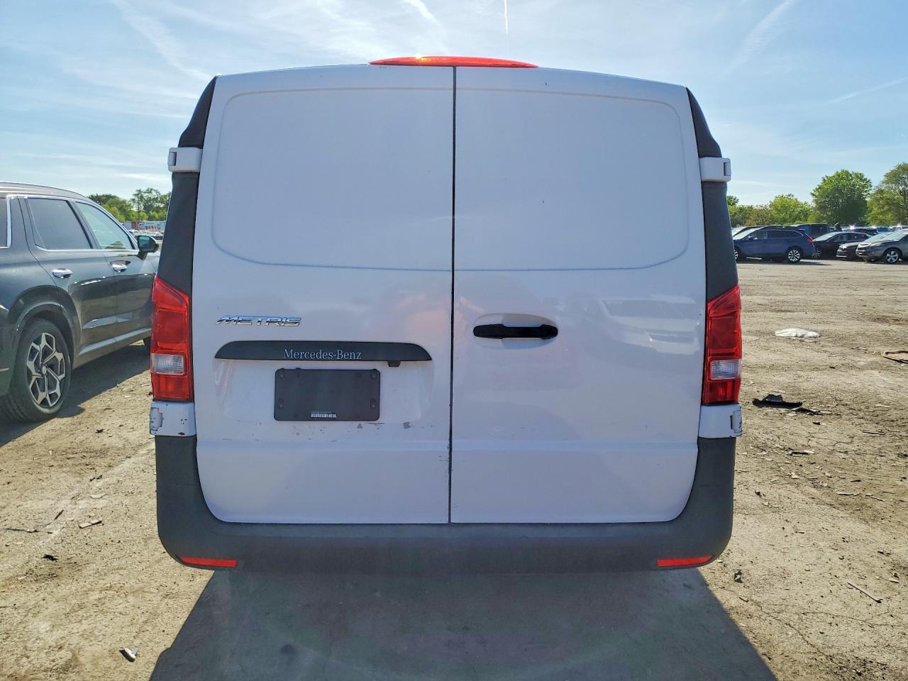 2017 Mercedes-Benz Metris - Фото 6