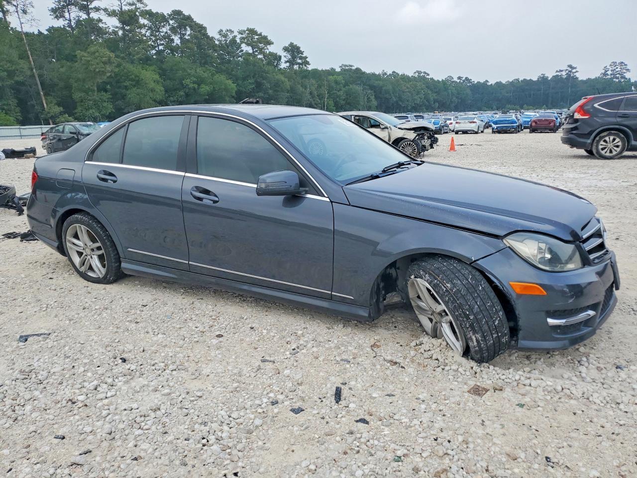 2014 Mercedes-Benz C 250 - Фото 4