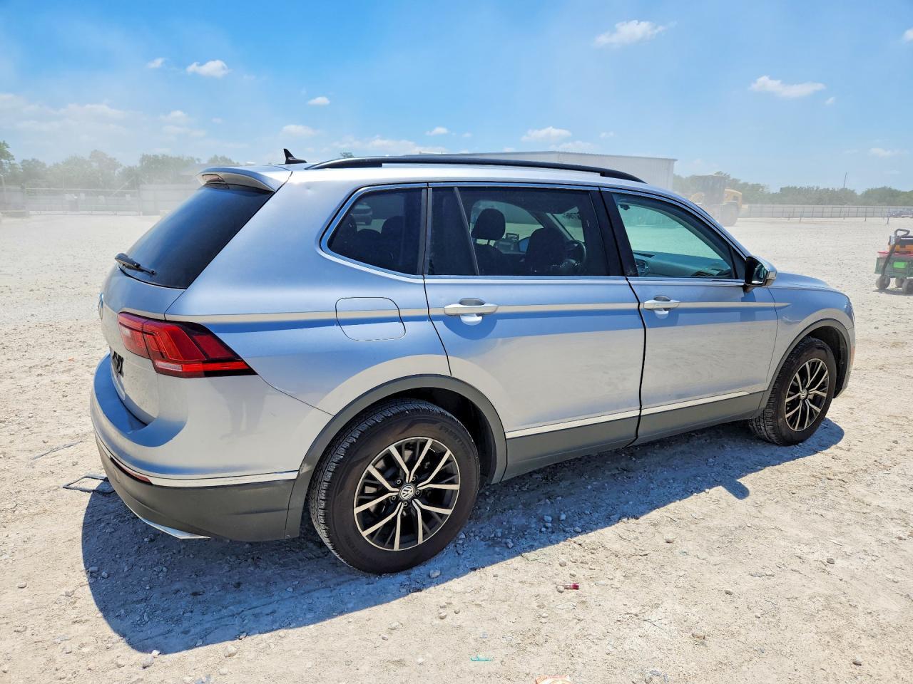 2021 Volkswagen Tiguan Se - Фото 3