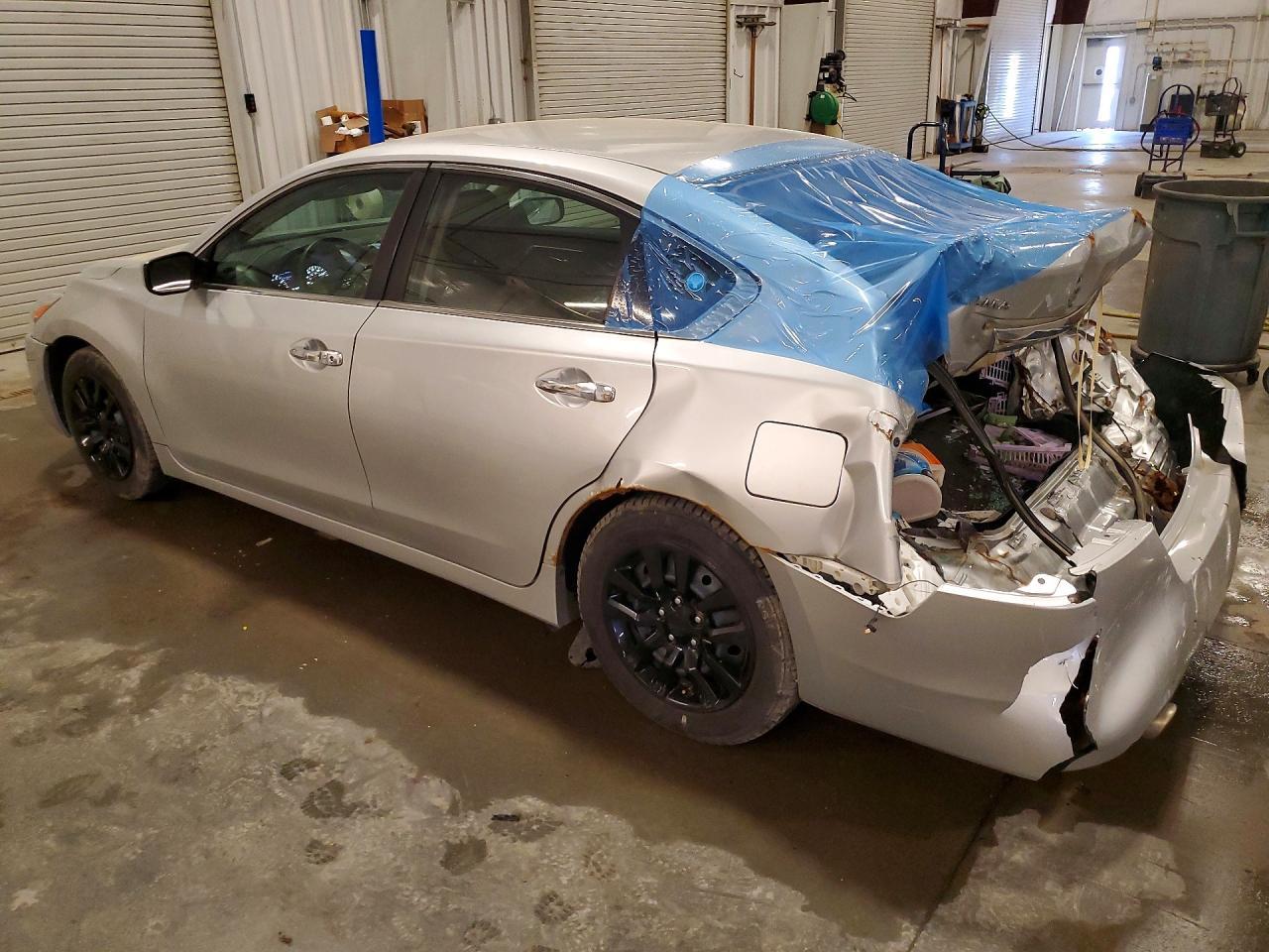 2015 Nissan Altima 2.5 - Фото 2