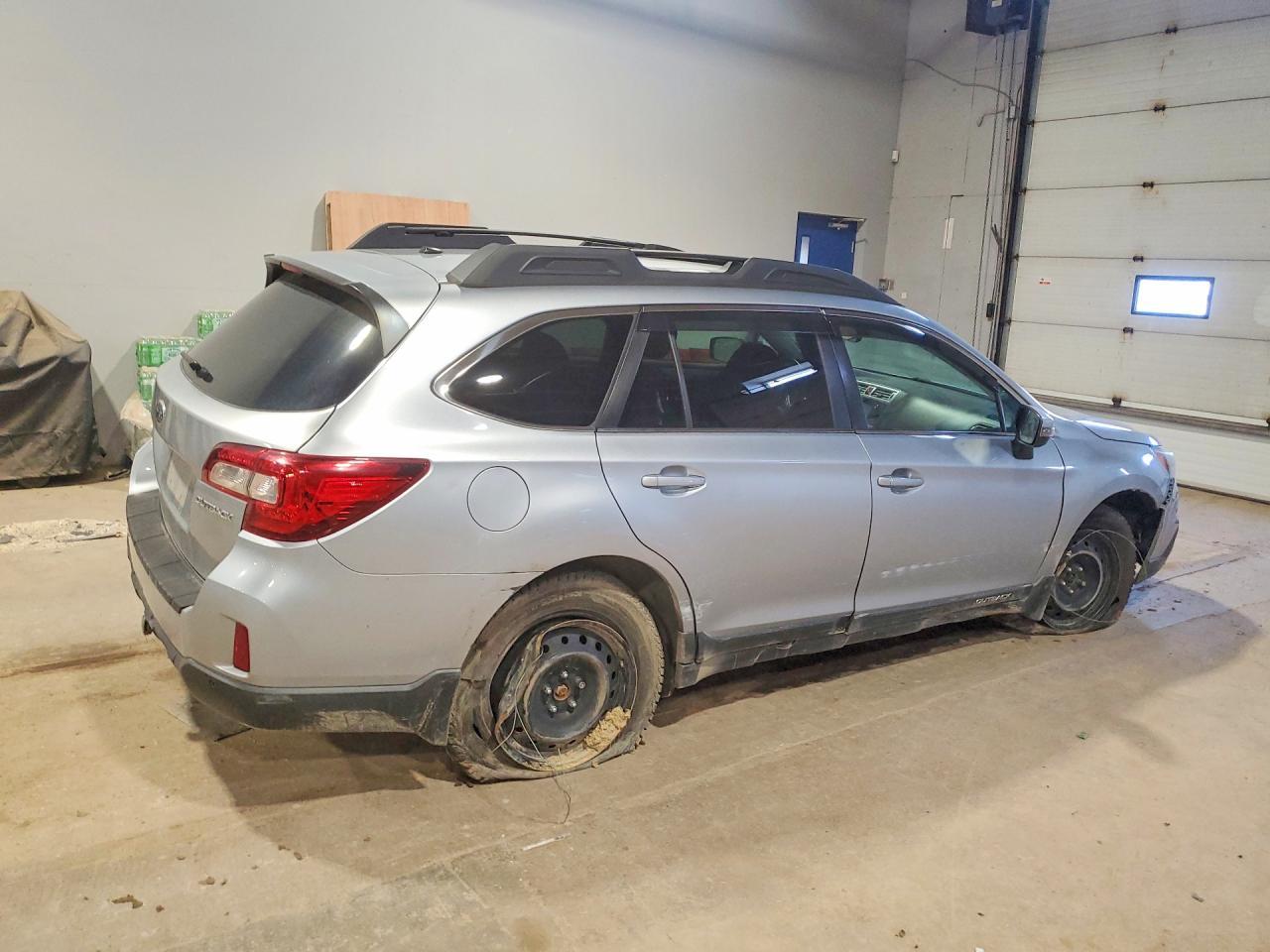 2017 Subaru Outback 2.5I Premium - Image 3