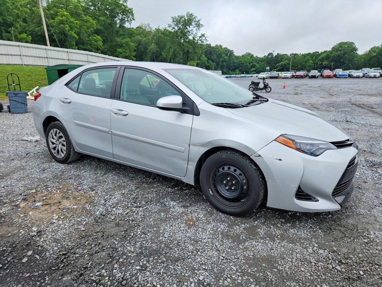 2017 Toyota Corolla Le - Фото 4