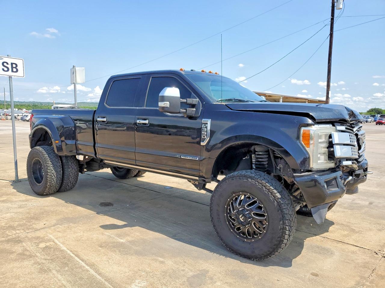 2017 Ford F350 Super Duty - Image 4