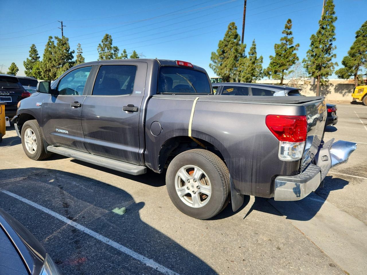 2011 Toyota Tundra - Фото 2