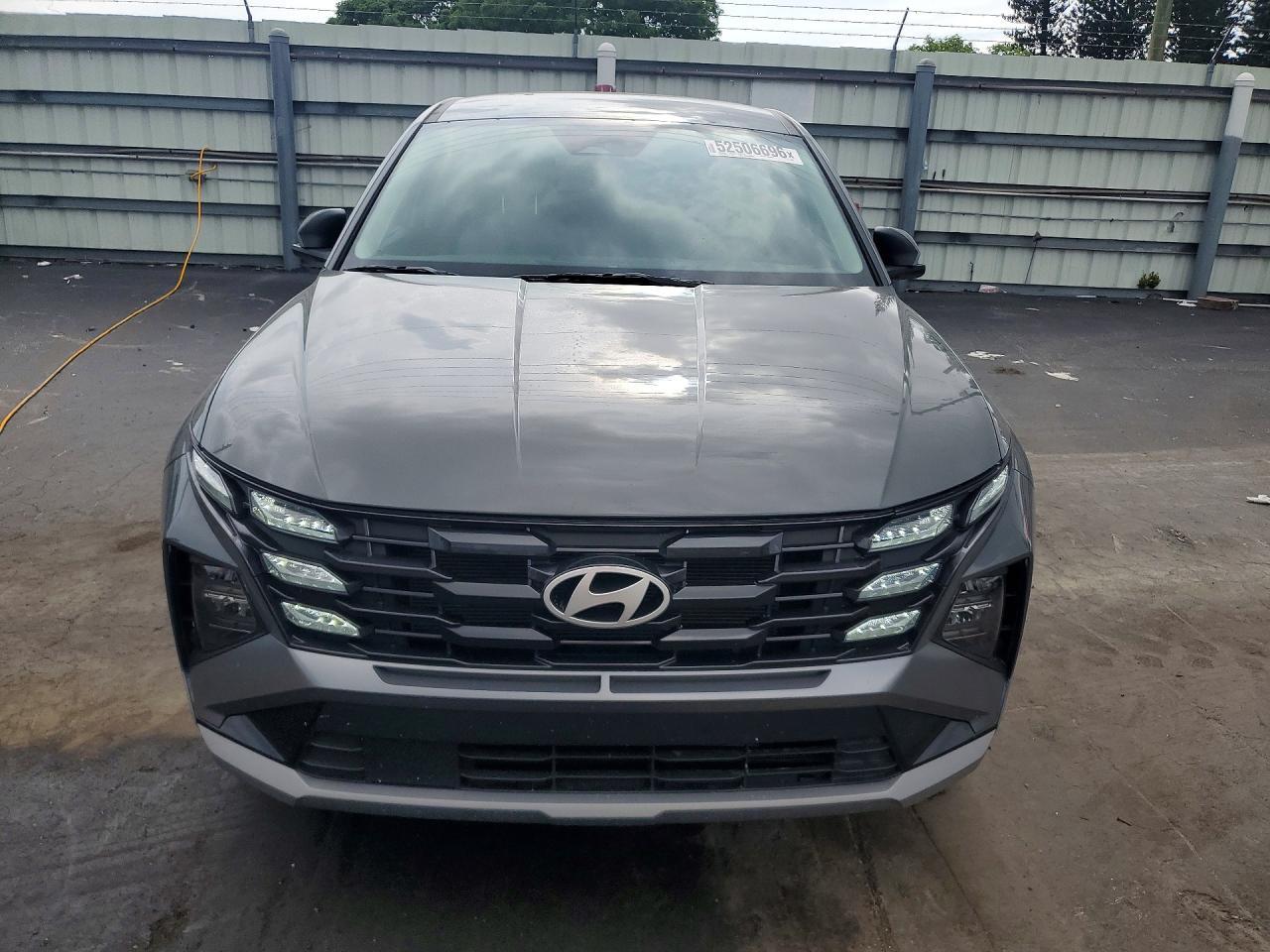 2025 Hyundai Tucson Se - Image 5