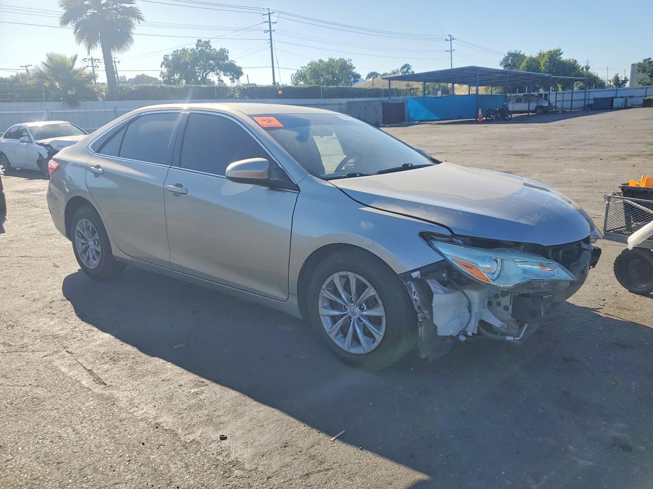 2016 Toyota Camry Le - Фото 4