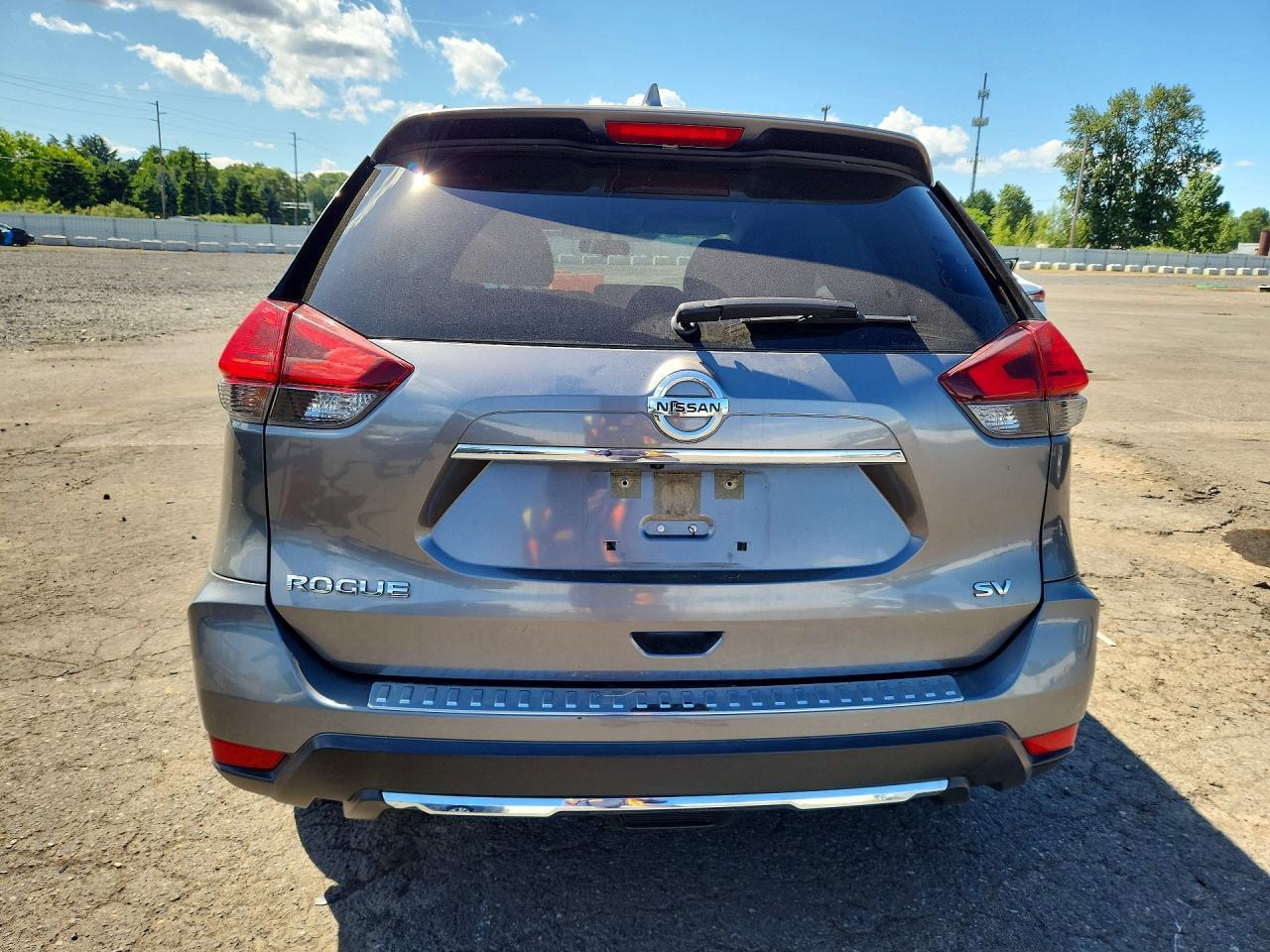 2017 Nissan Rogue Sv - Image 6