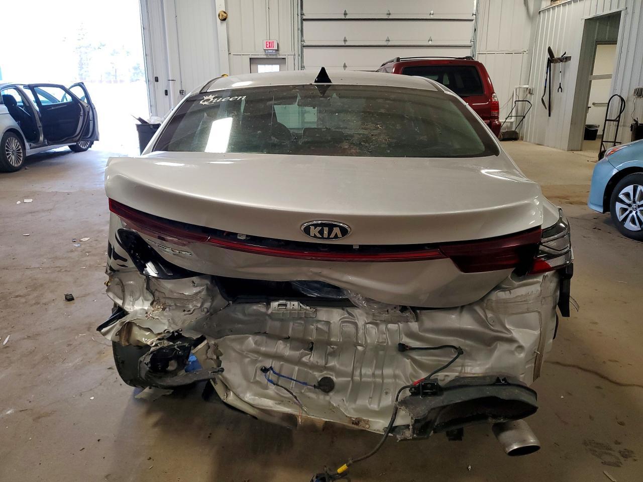 2021 Kia Forte Lxs - Image 6