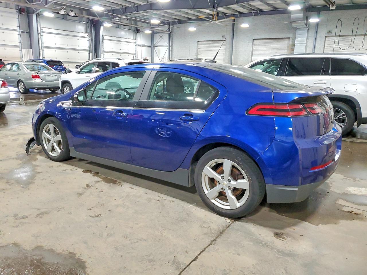 2013 Chevrolet Volt - Фото 2
