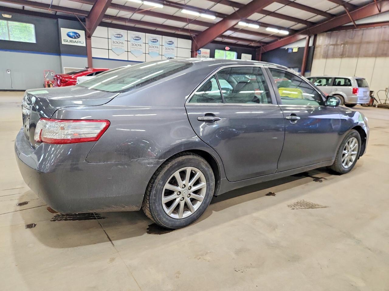 2011 Toyota Camry Hybrid - Фото 3