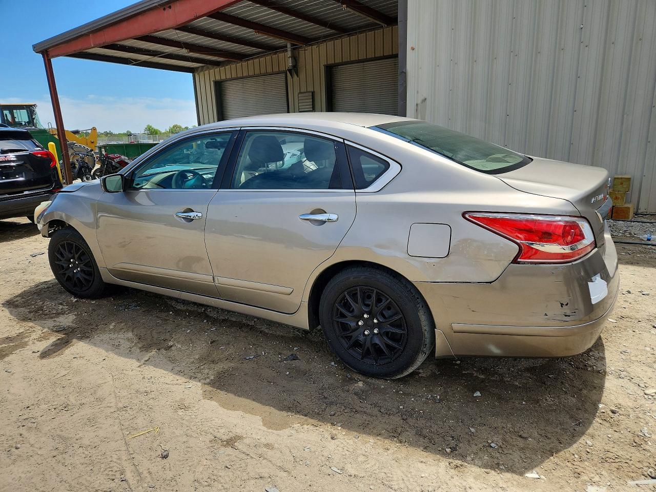 2013 Nissan Altima 2.5 - Фото 2