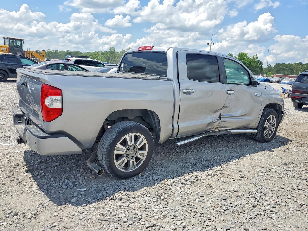 2015 Toyota Tundra Platinum - Image 3