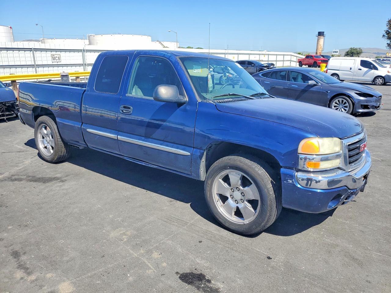 2004 GMC New Sierra C1500 - Фото 4