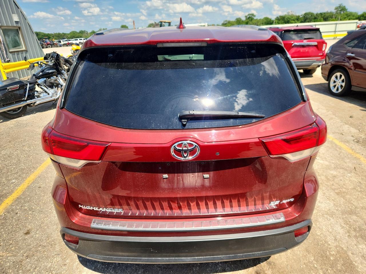 2017 Toyota Highlander Se - Фото 6