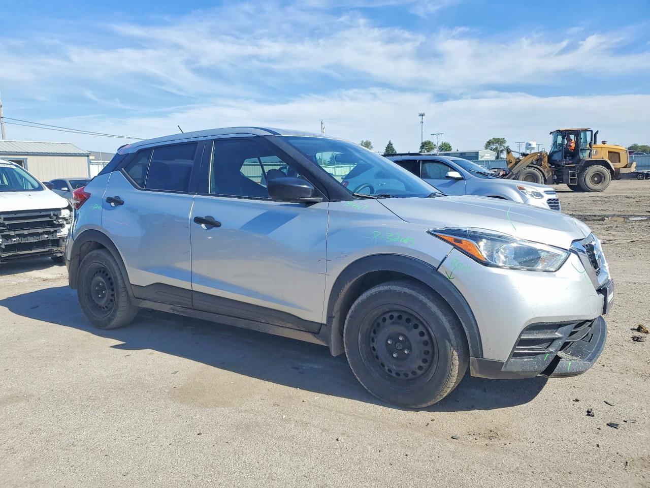 2020 Nissan Kicks S - Image 4