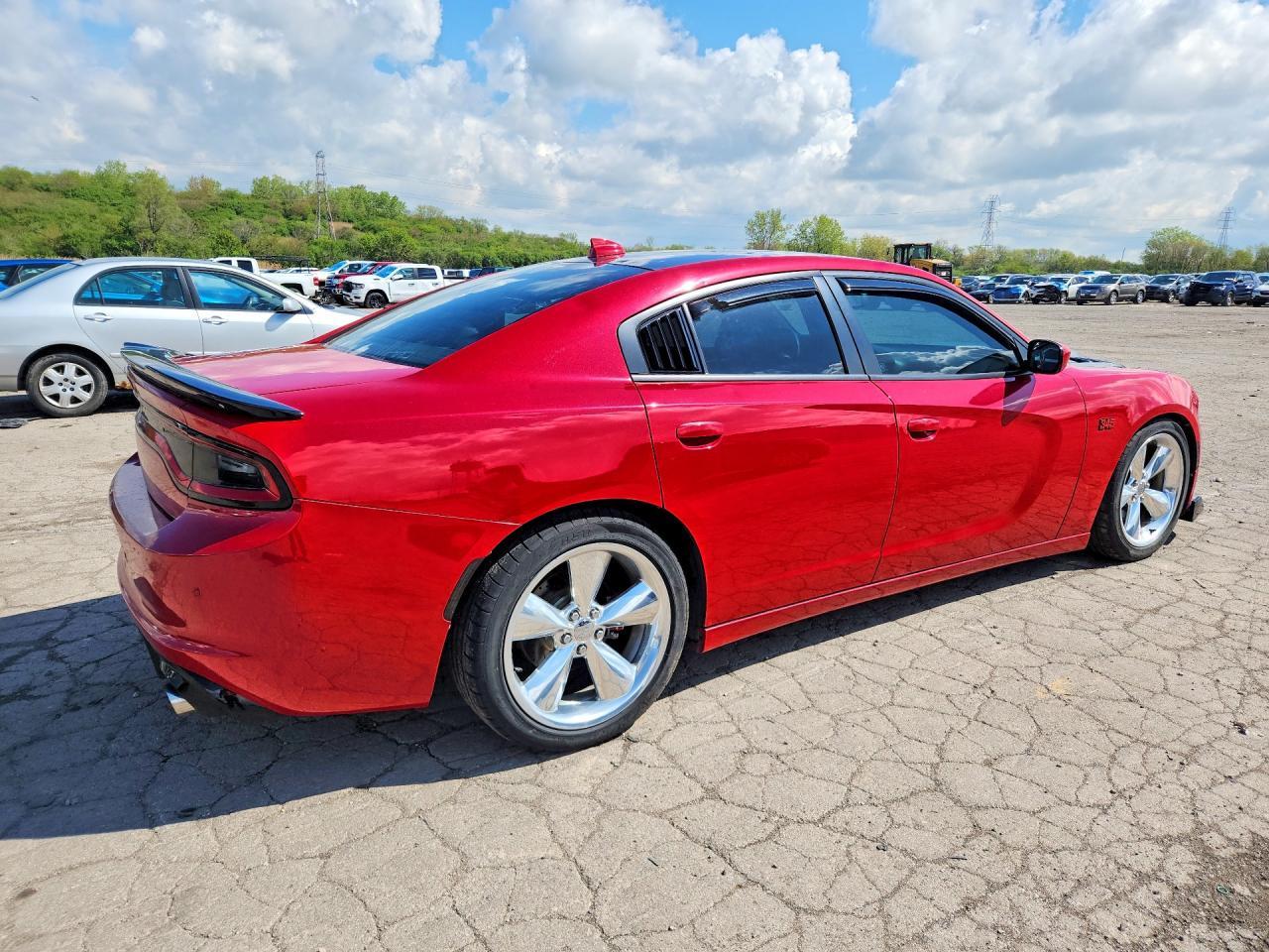 2015 Dodge Charger R - Image 3