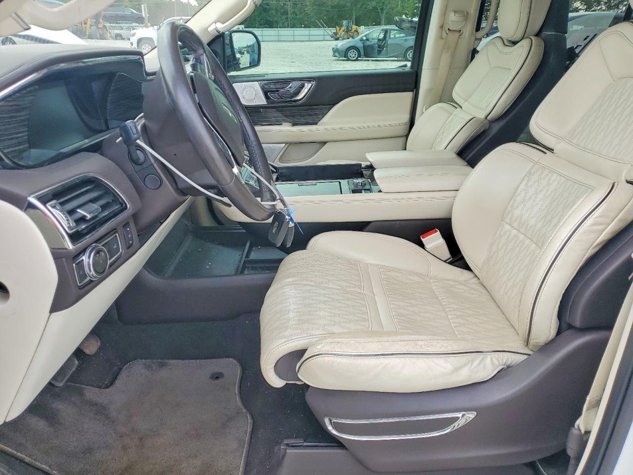 2020 Lincoln Navigator Black Label - Image 7