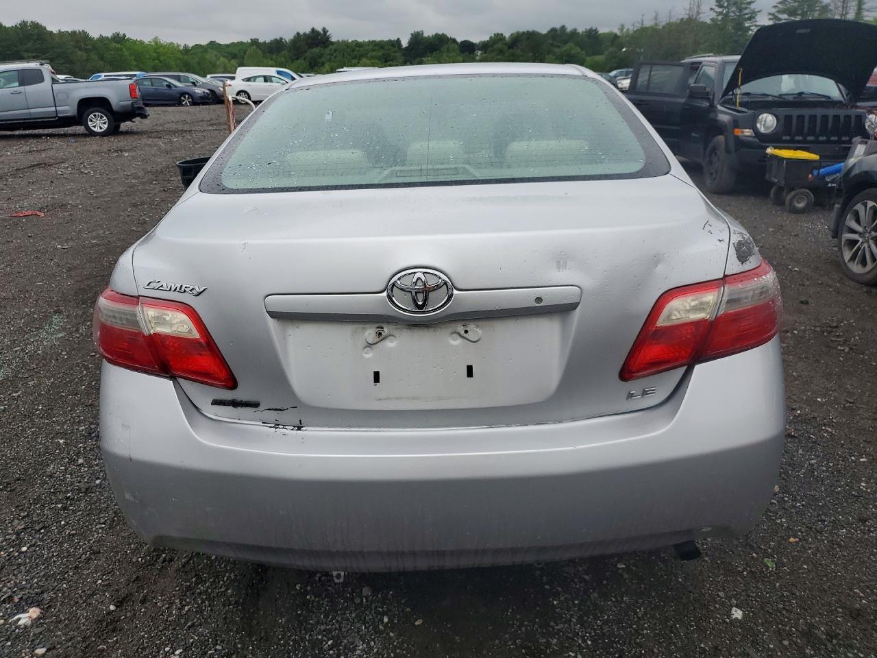 2009 Toyota Camry Le - Фото 6