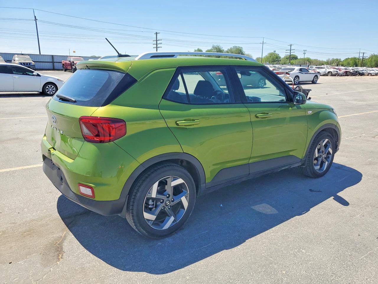 2023 Hyundai Venue Sel - Фото 3
