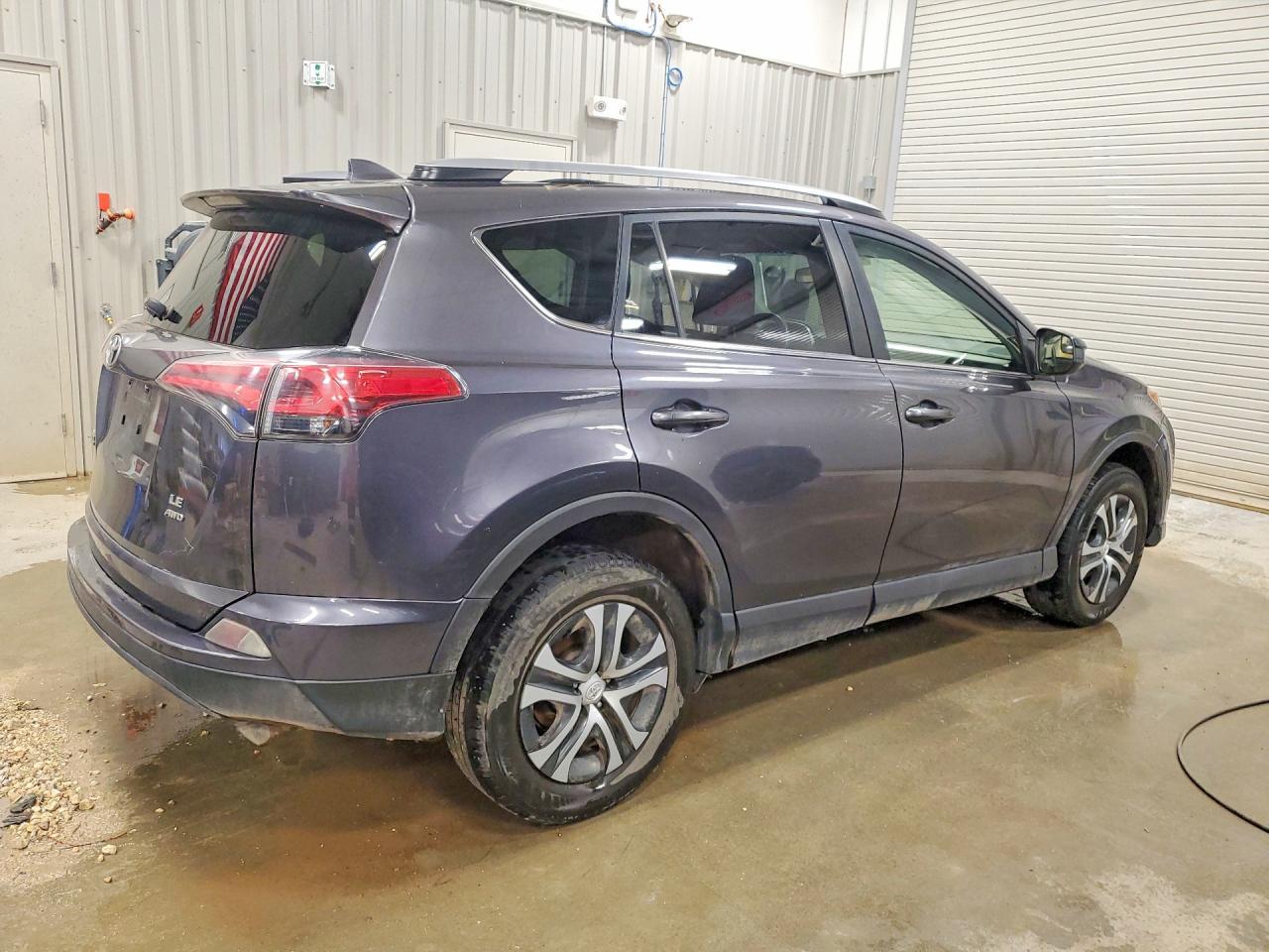2018 Toyota Rav4 Le - Фото 3