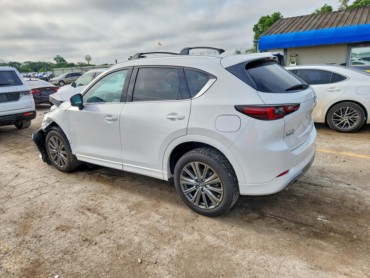 2025 Mazda Cx-5 Signature - Image 2