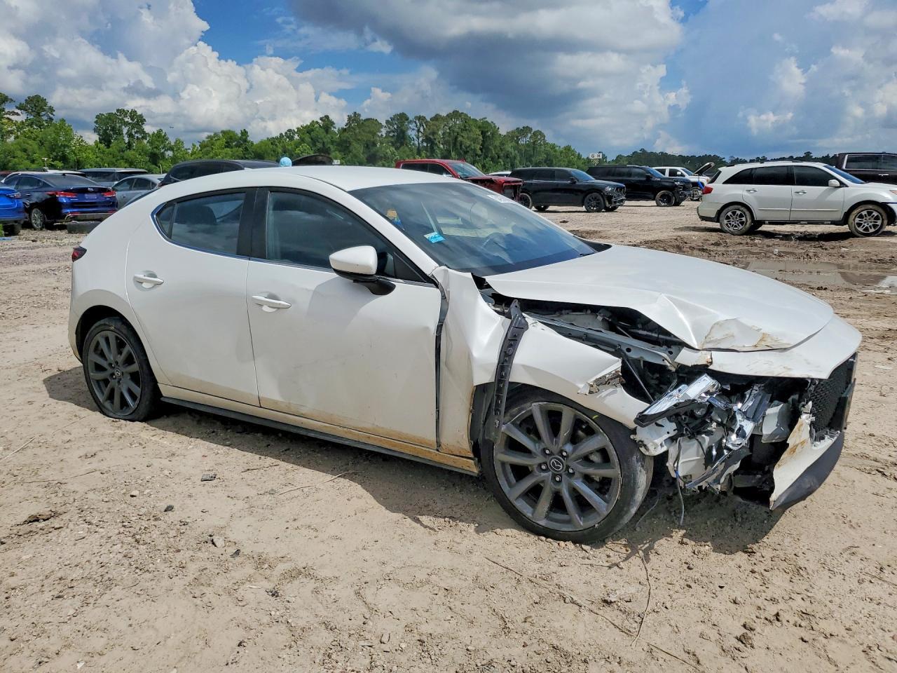 2020 Mazda 3 Preferred - Image 4