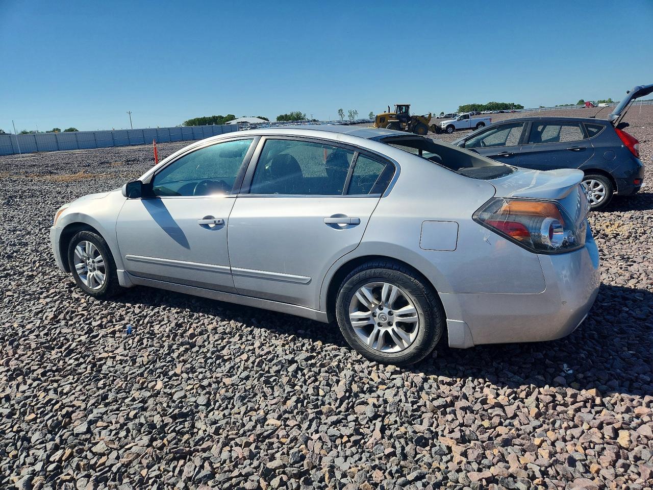 2012 Nissan Altima 2.5 - Фото 2