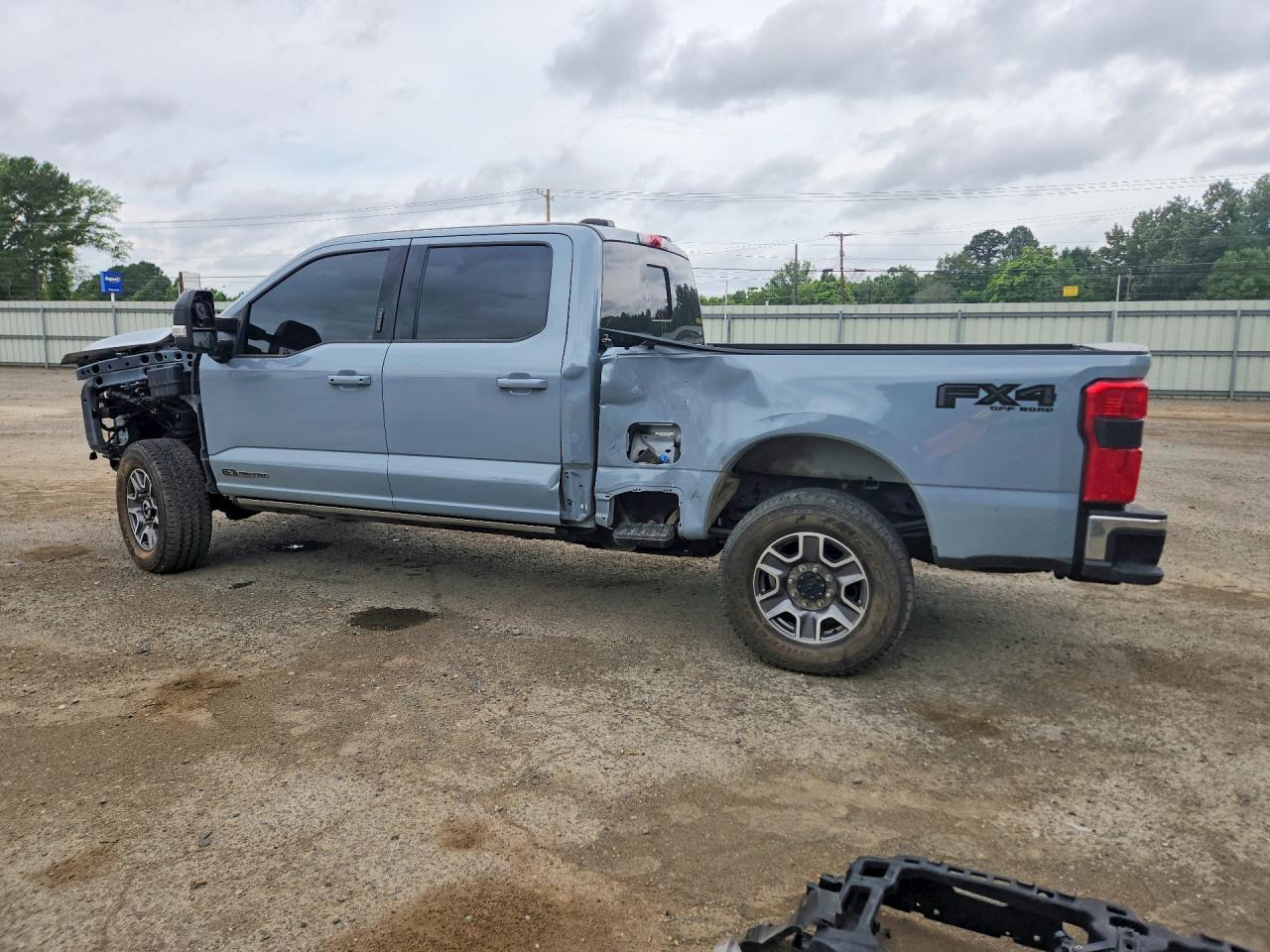 2024 Ford F250 Super Duty - Image 2