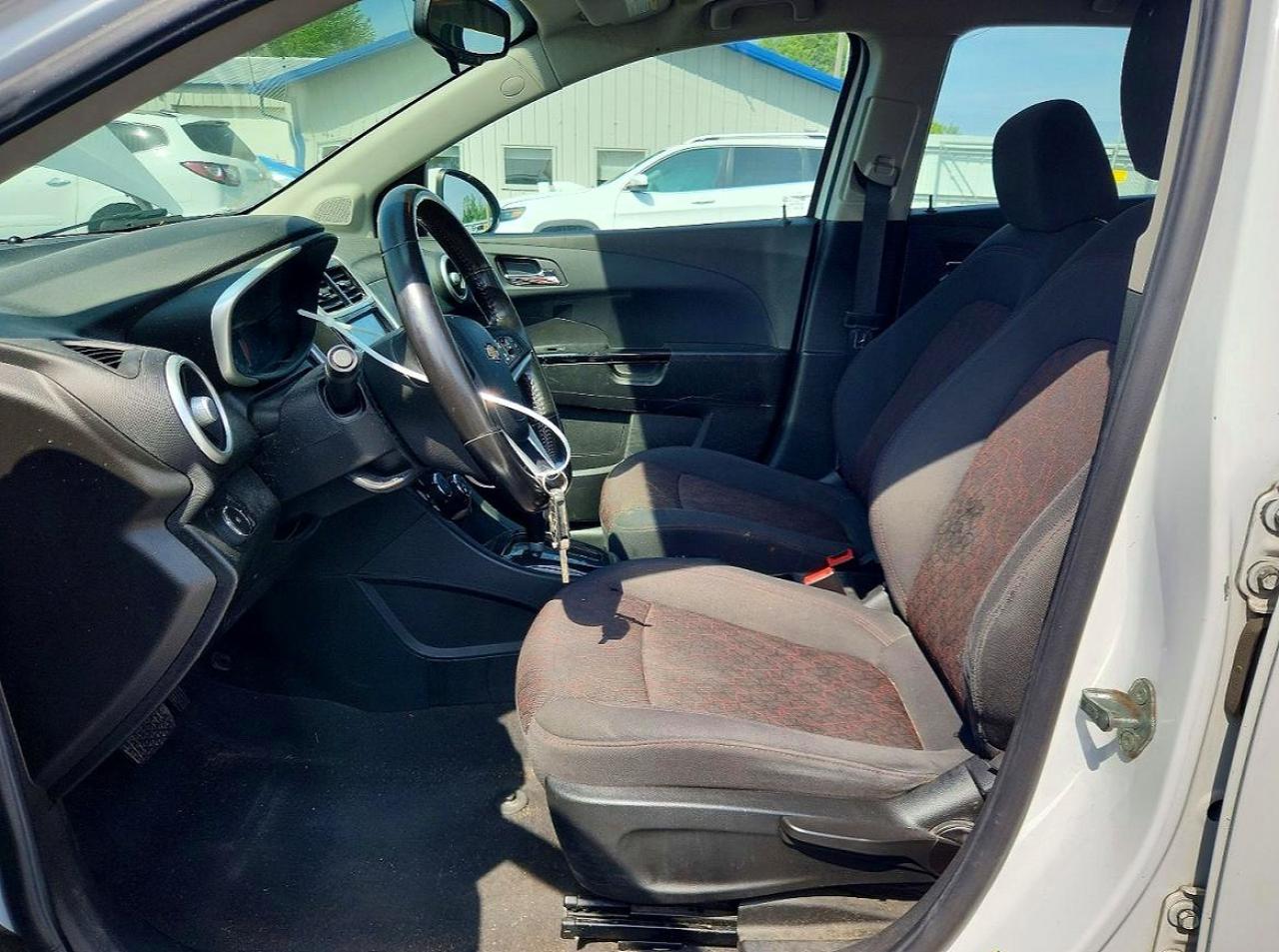 2017 Chevrolet Sonic Lt - Image 7