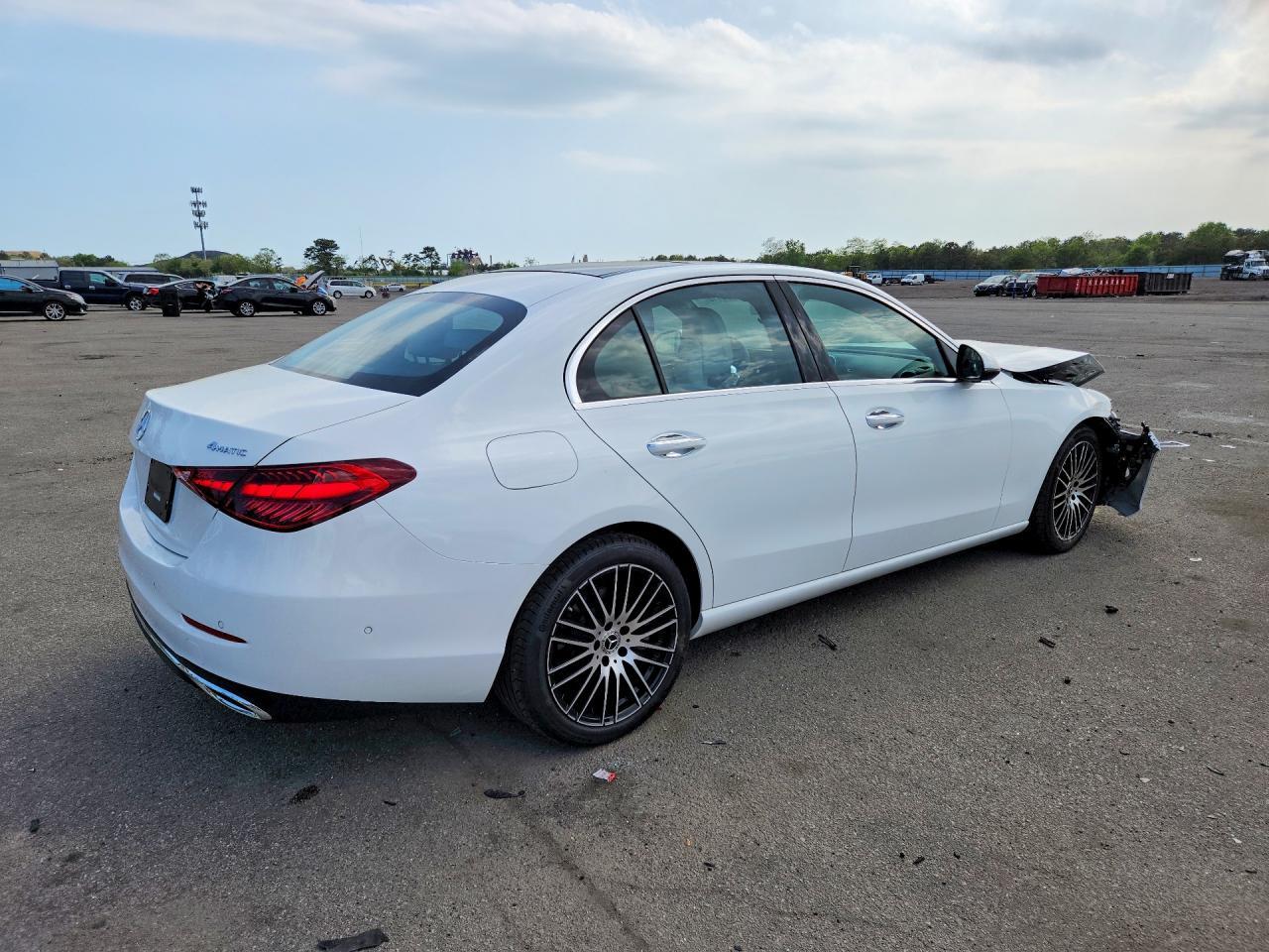 2026 Mercedes-Benz C 300 4Matic - Фото 3