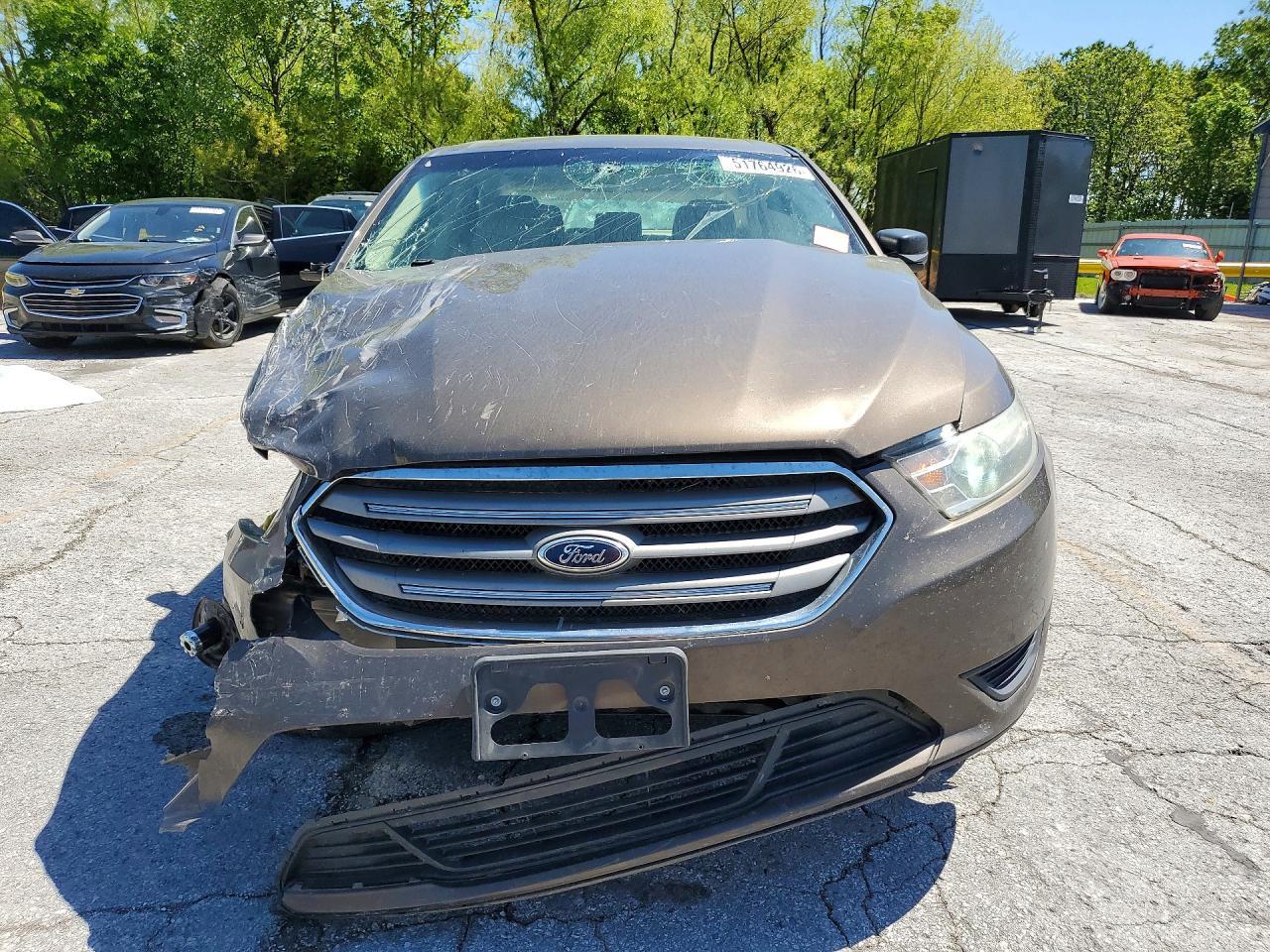 2015 Ford Taurus Se - Фото 5