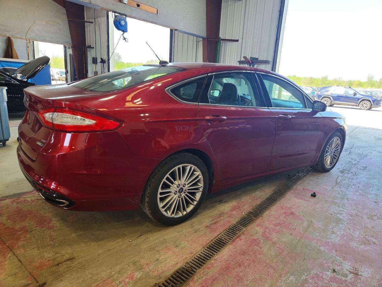 2016 Ford Fusion Se - Фото 3