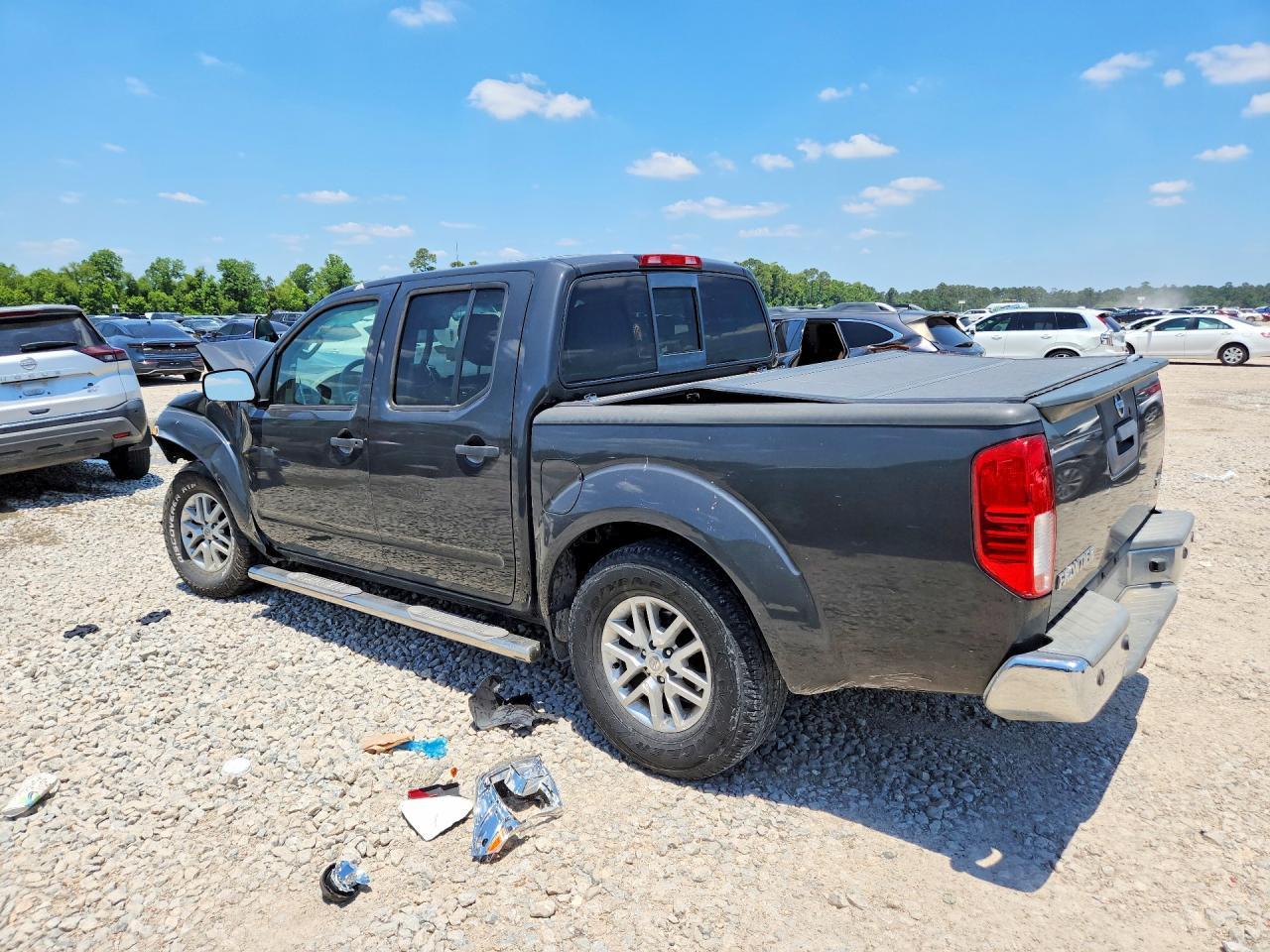 2015 Nissan Frontier S - Фото 2