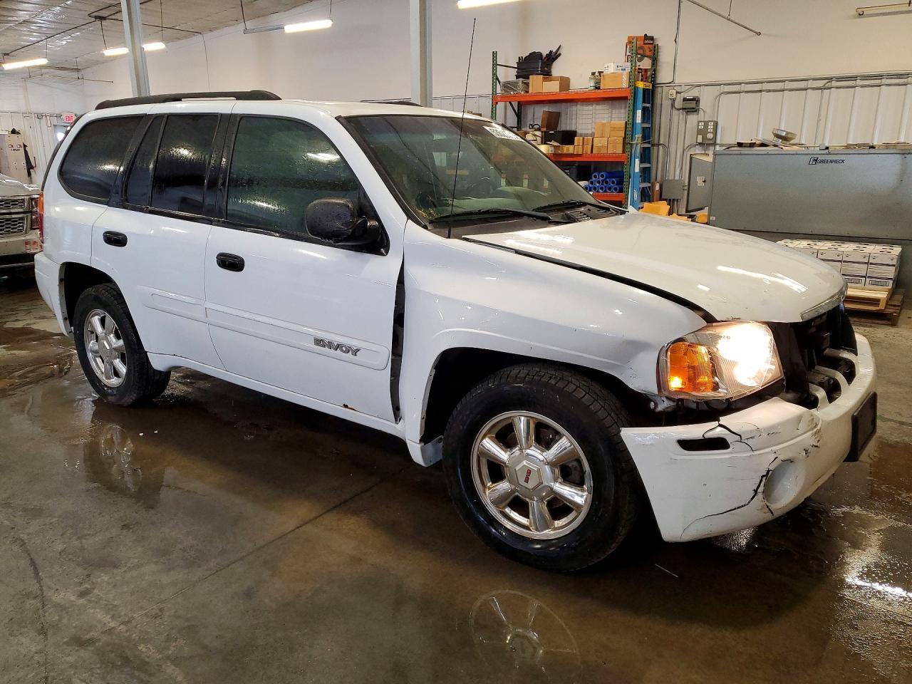 2004 GMC Envoy - Image 4