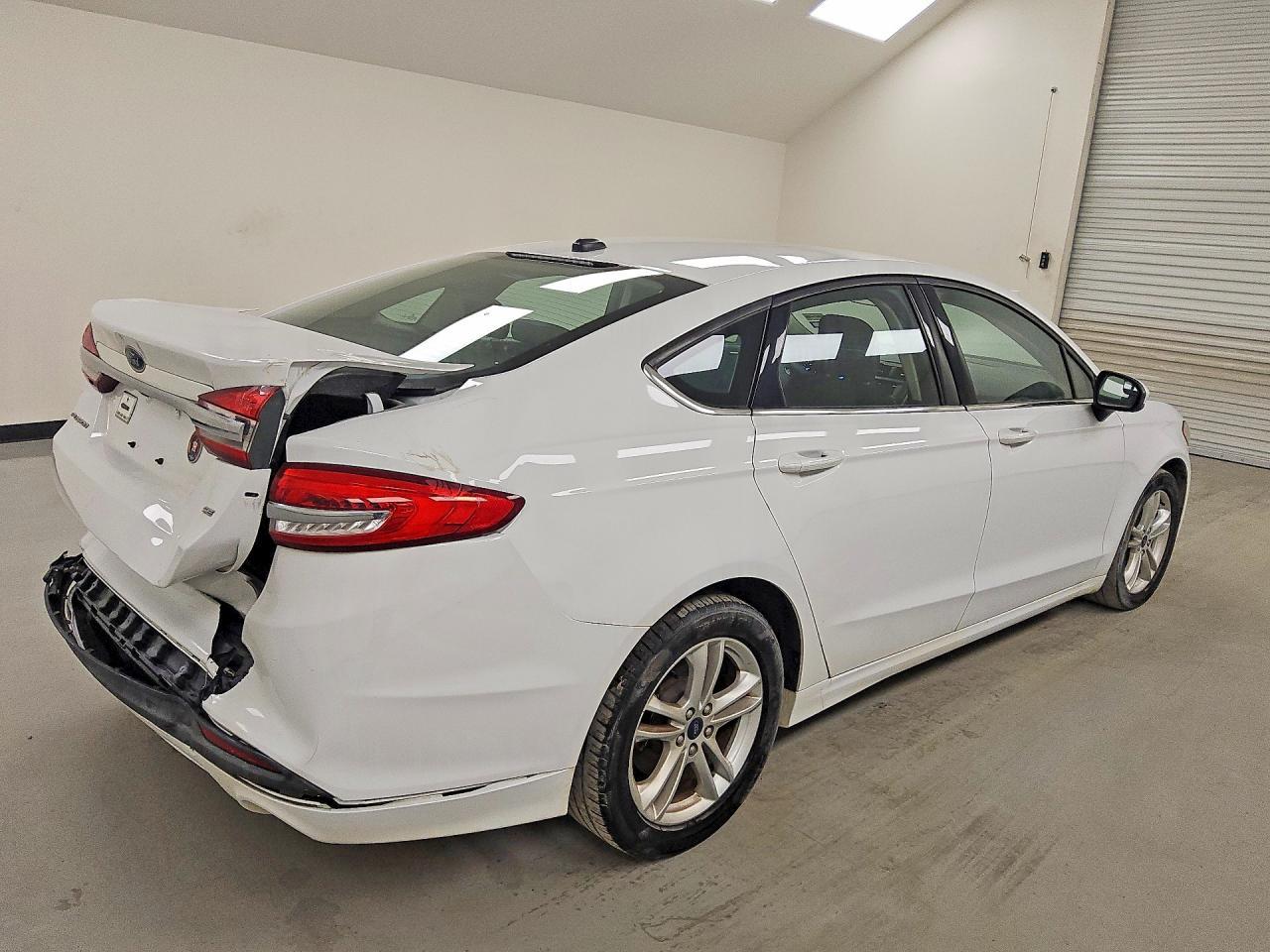 2018 Ford Fusion Se - Фото 3
