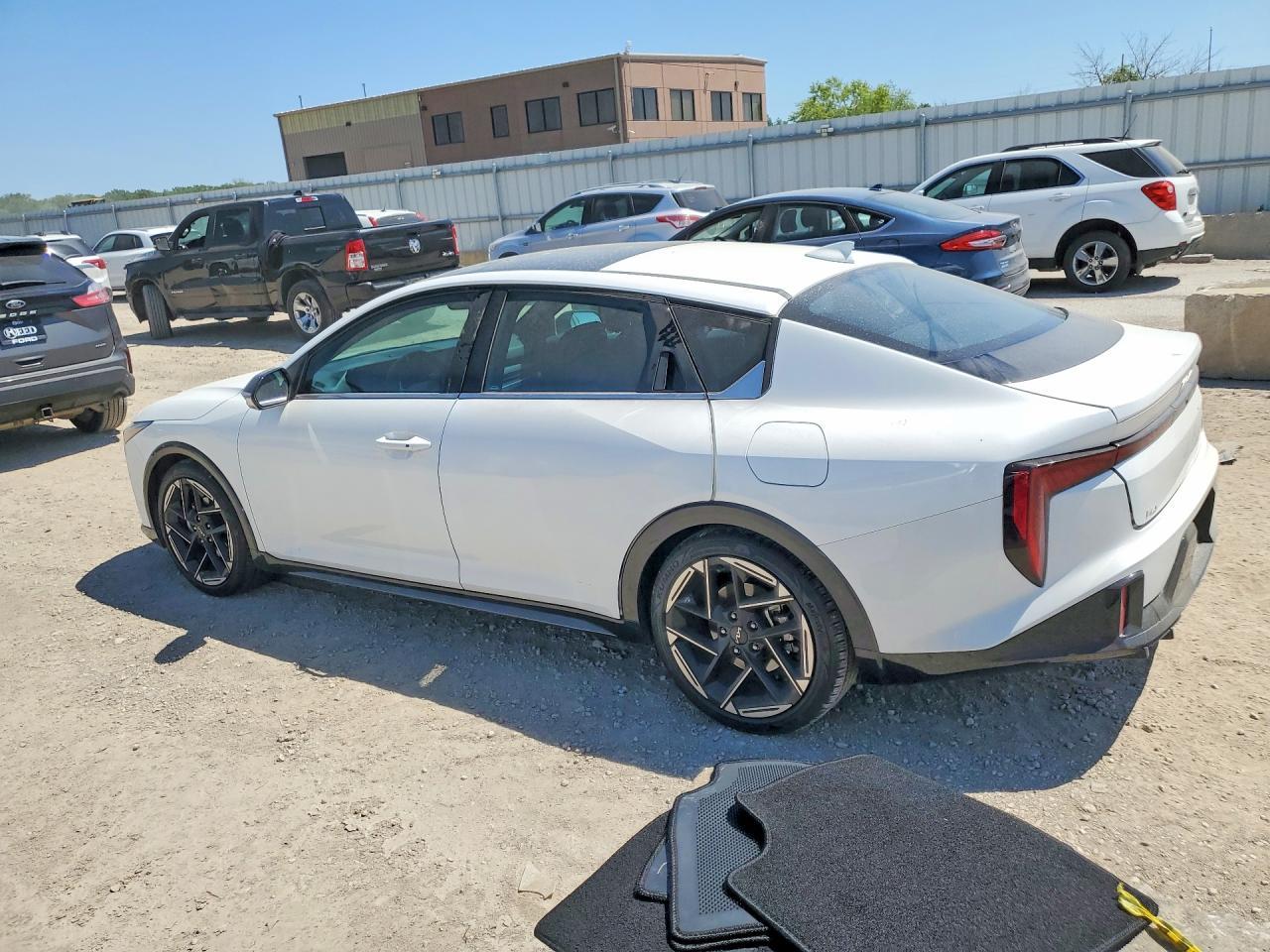 2025 Kia K4 Gt Line - Фото 2