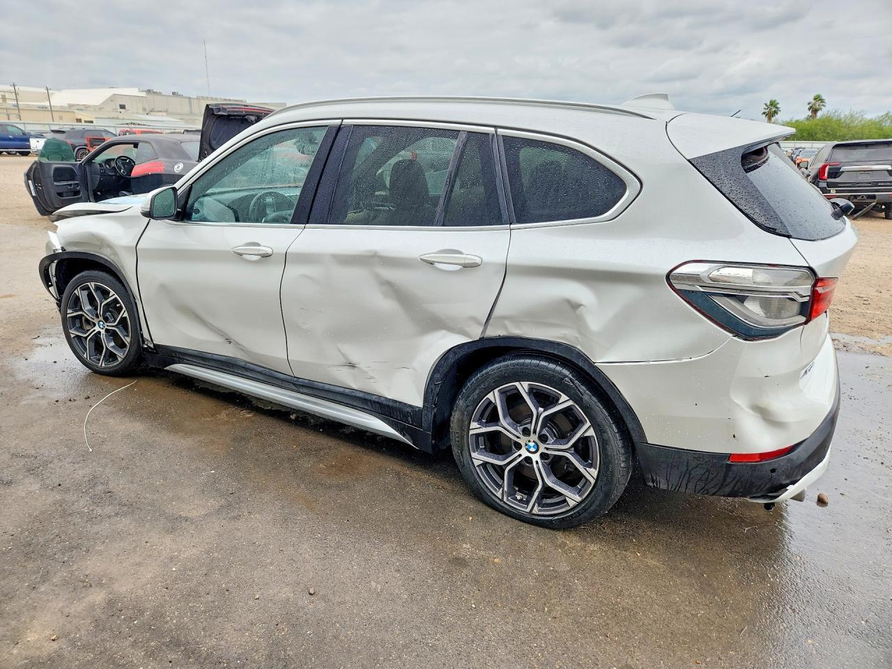 2020 BMW X1 Sdrive28I - Фото 2