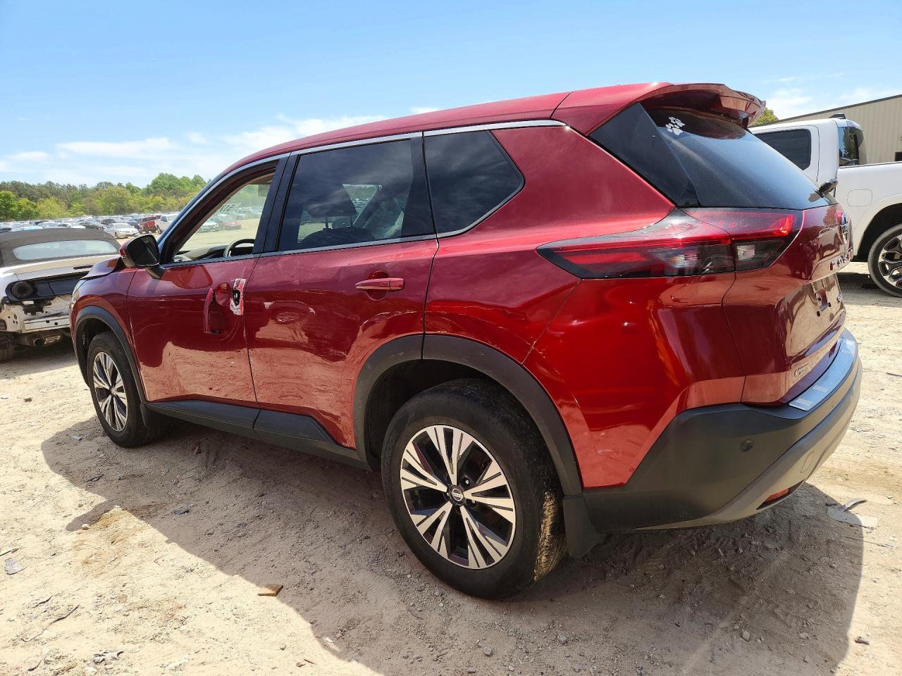 2021 Nissan Rogue Sv - Image 2