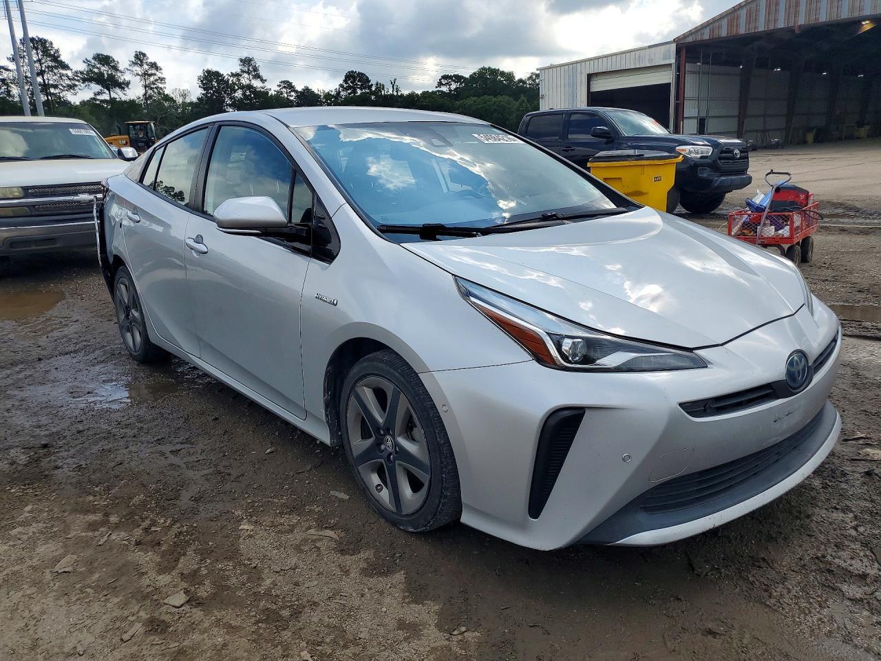 2020 Toyota Prius Xle - Image 4