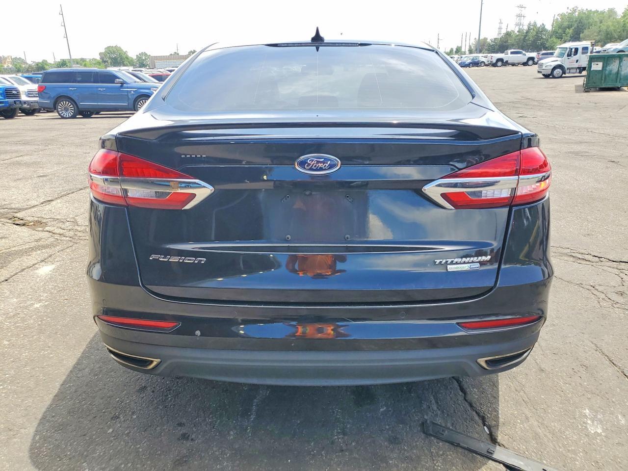 2019 Ford Fusion Titanium - Фото 6