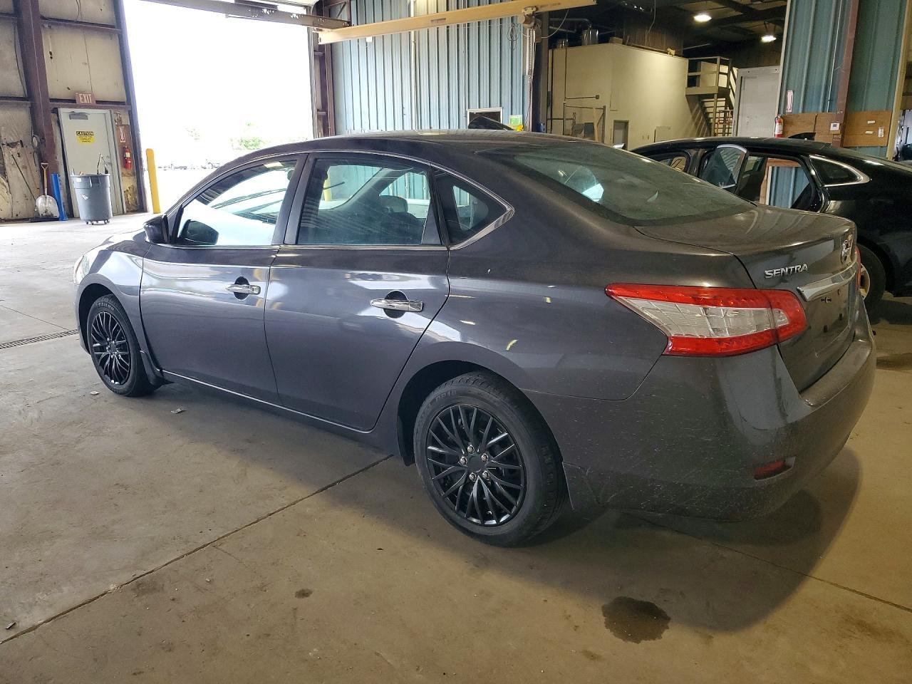2013 Nissan Sentra - Фото 2