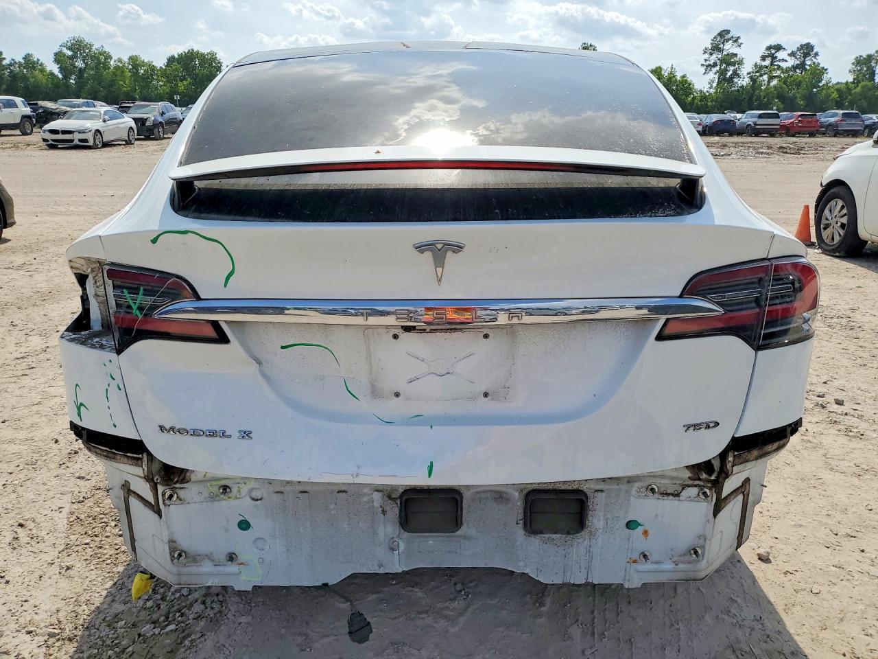 2017 Tesla Model X - Фото 6