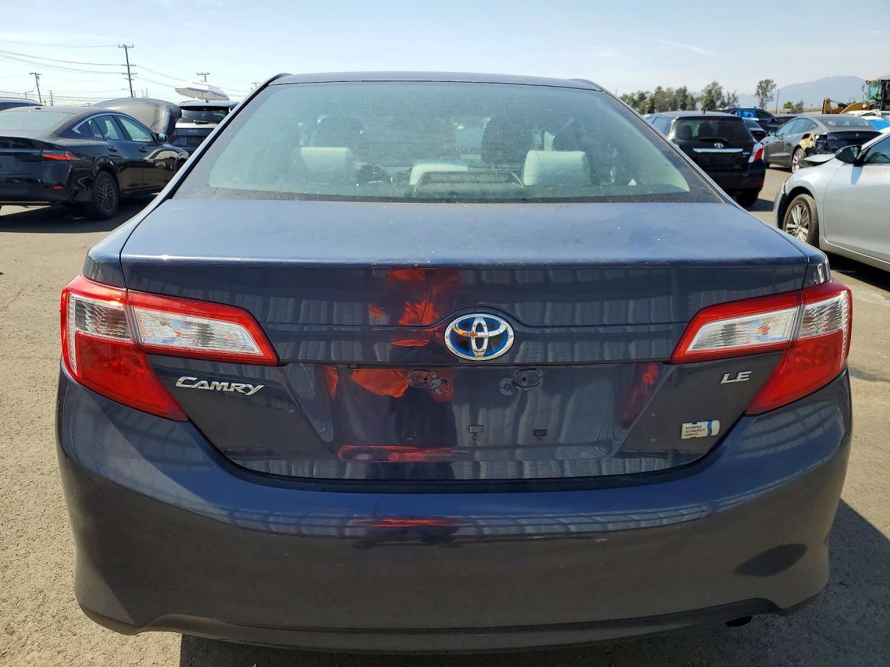 2014 Toyota Camry Hybrid Le - Фото 6