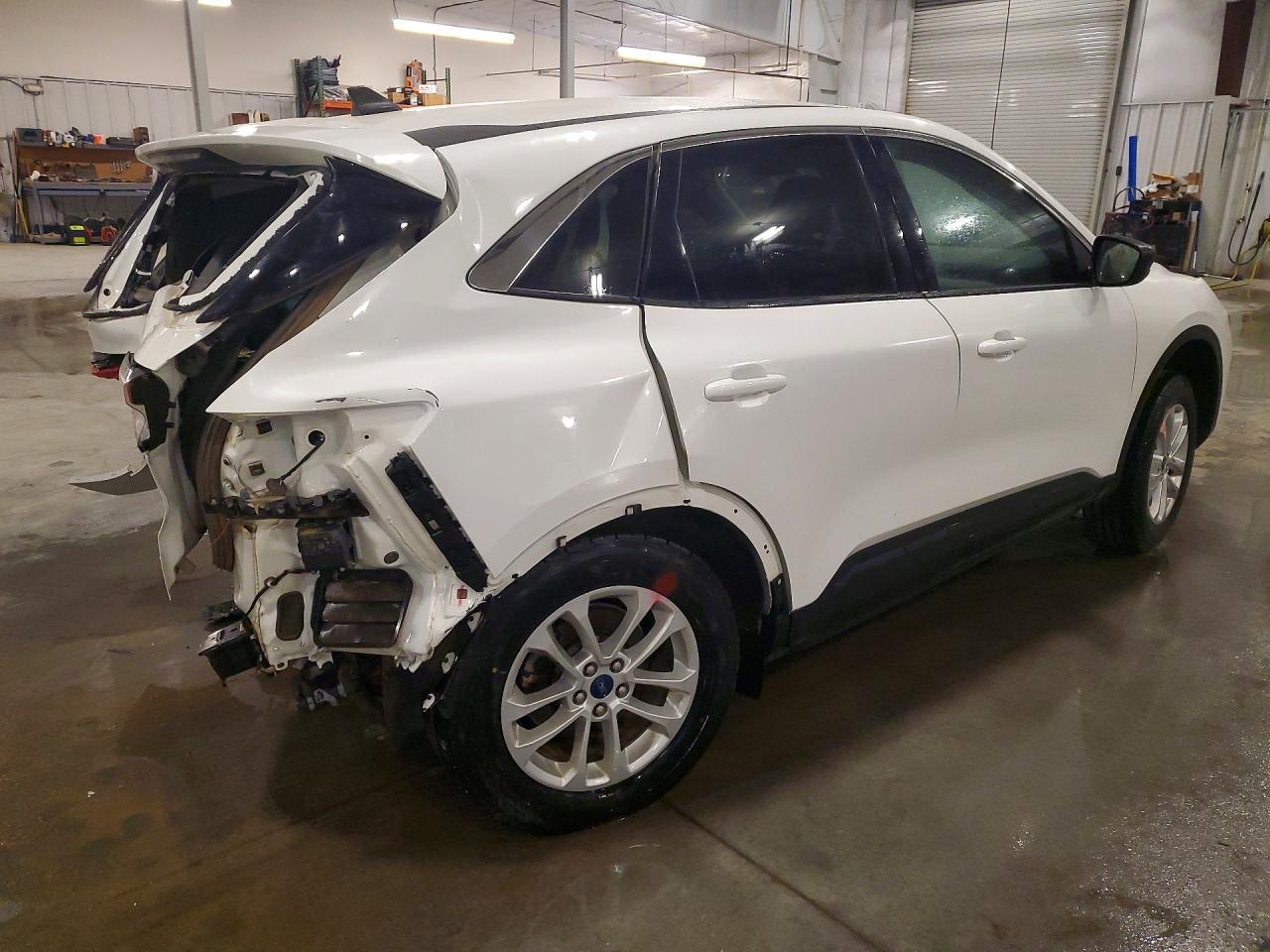 2022 Ford Escape Se - Фото 3