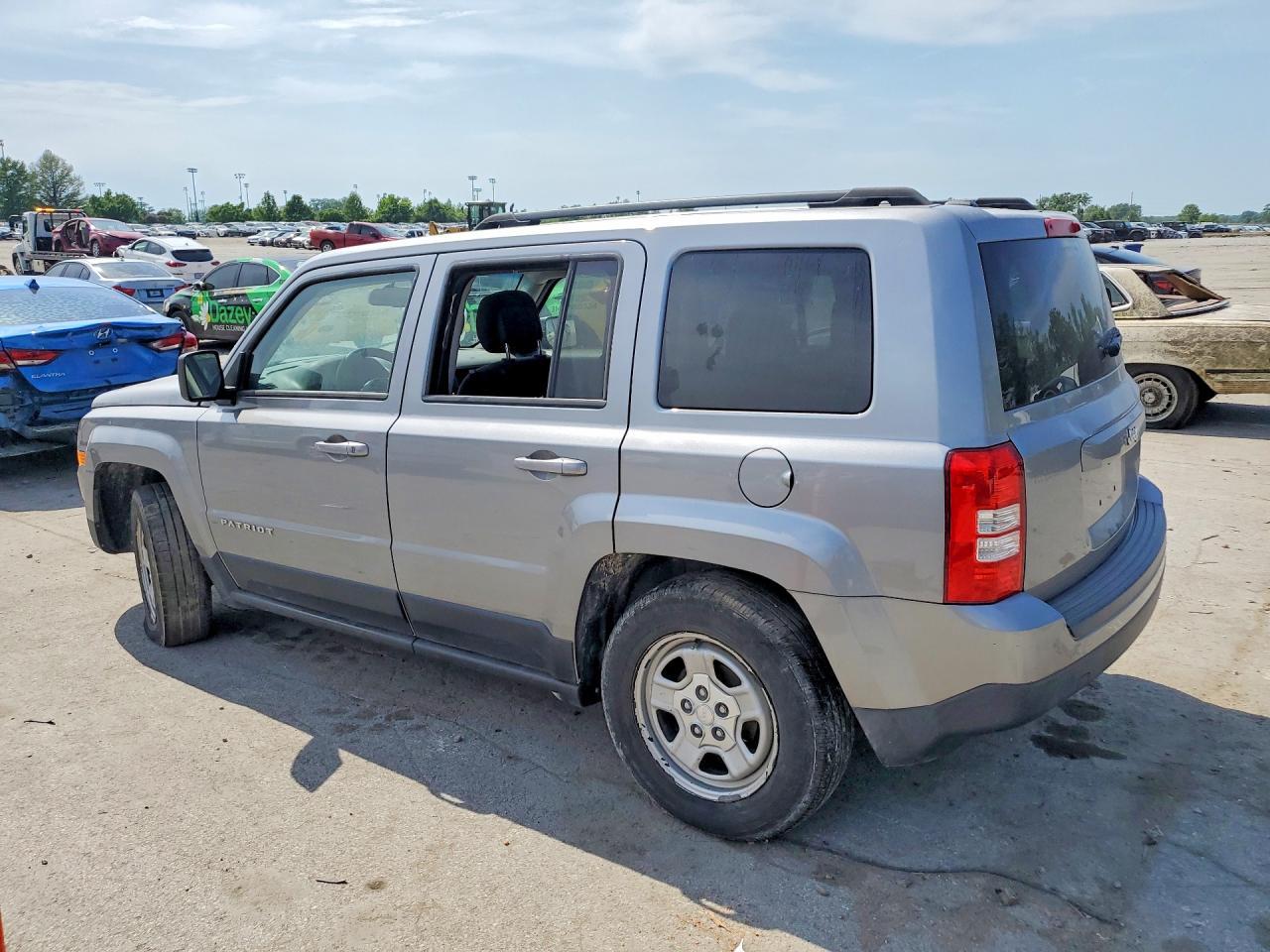 2016 Jeep Patriot Sport - Image 2