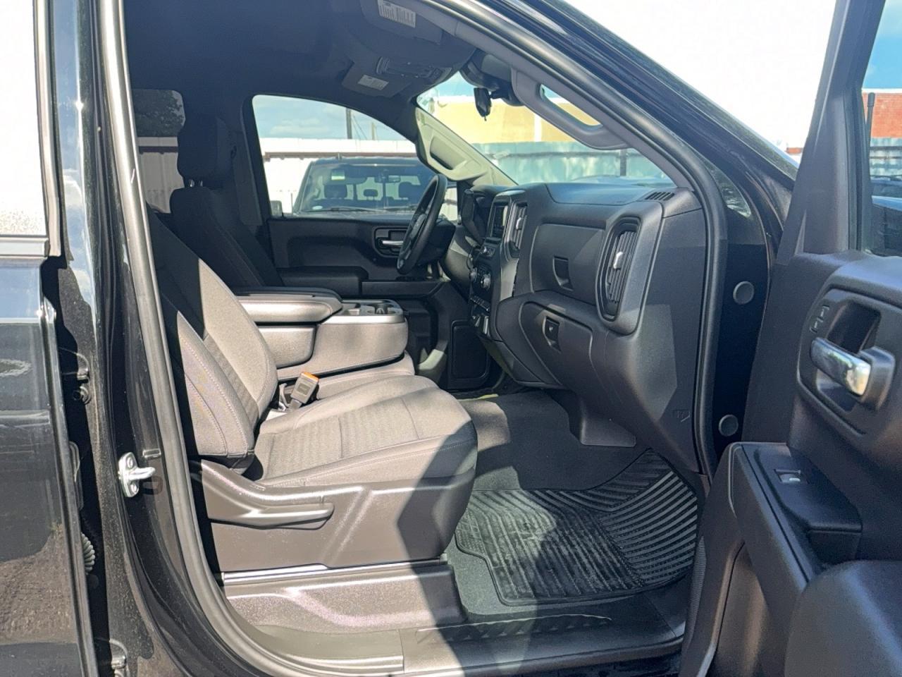 2024 Chevrolet Silverado K1500 Custom - Фото 5