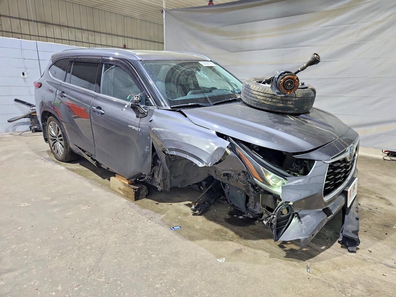 2021 Toyota Highlander Hybrid Platinum - Фото 4